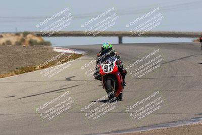 media/May-22-2023-Fastrack Riders (Mon) [[ae7626d9d8]]/Level 2/1230pm (Outside Grapevine)/